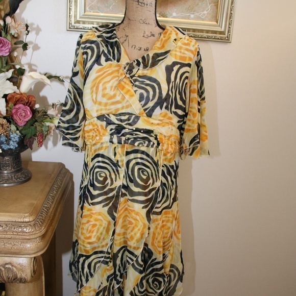 ASHRO Yellow Gold and Black Blue  Dress - Picture 5 of 6